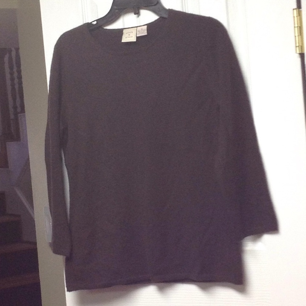 Brown cashmere sweater